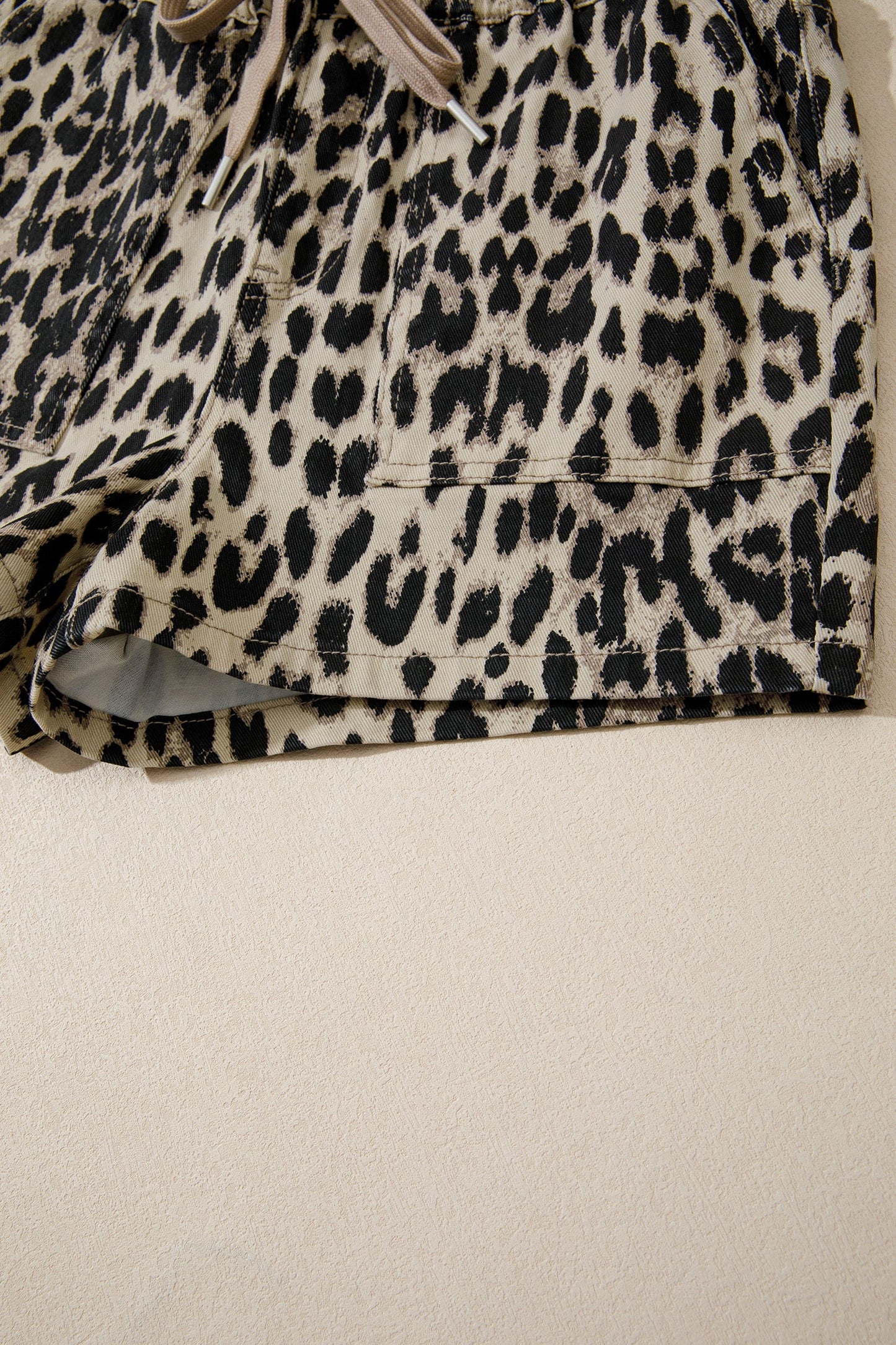 Brown Retro Leopard Print Lace-up Elastic Waistband Mid Rise Denim Shorts